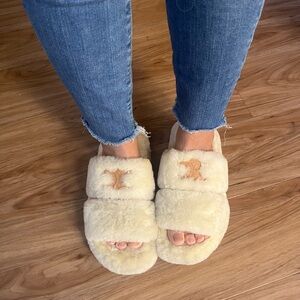 Fluffy sandals flats